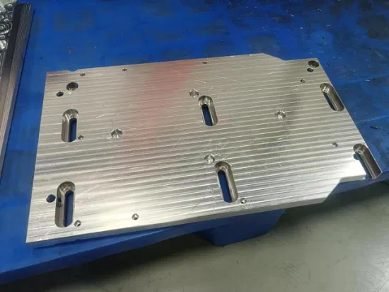 Pezzi meccanici di CNC di Dongguan Parti metalliche di alluminio dell'acciaio inossidabile Pezzi meccanici di metallo personalizzati di CNC